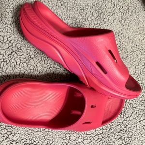 Hoka Ora recovery slide
